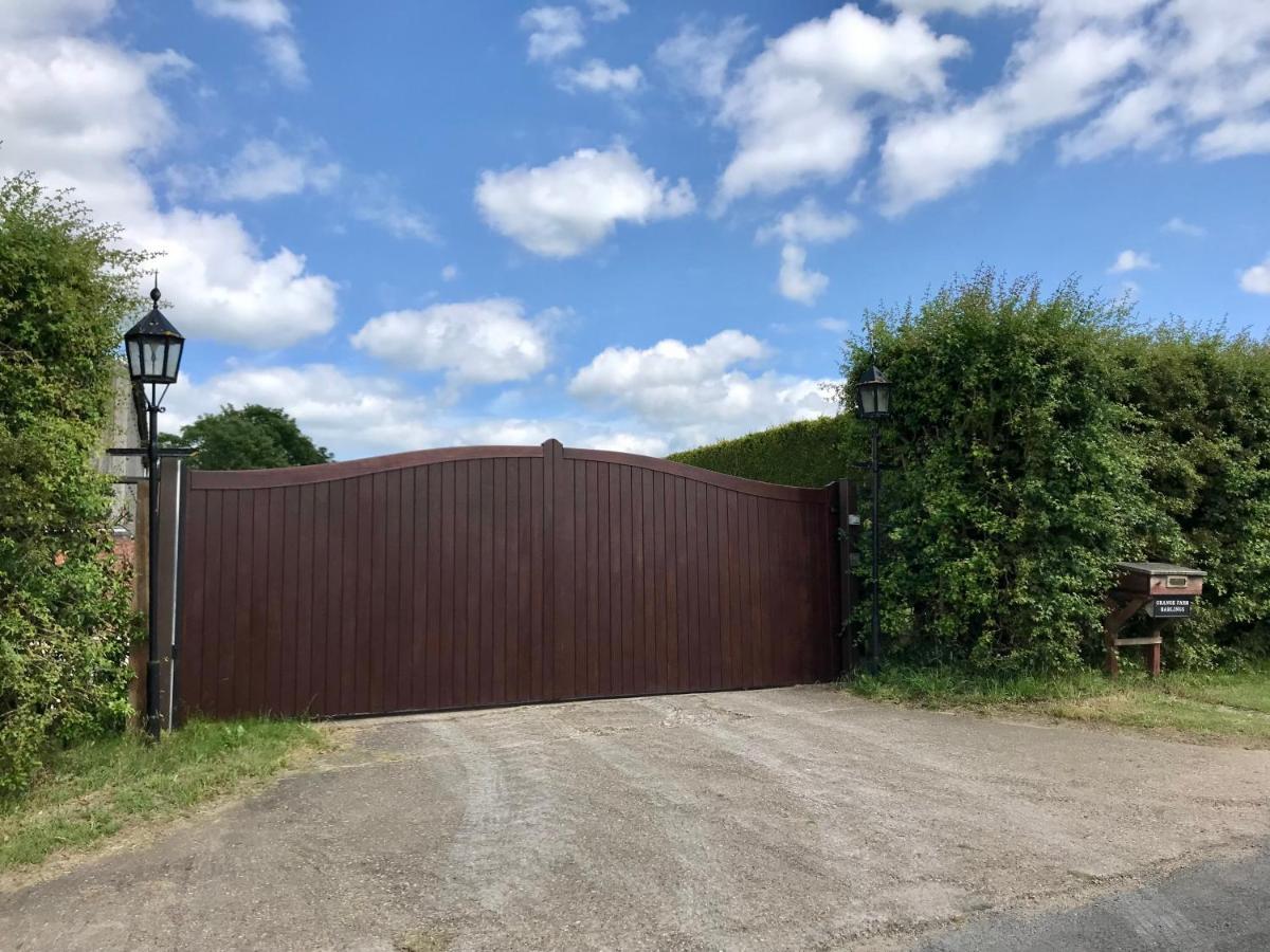 Charming Hen Cottage Countryside Retreat Lincoln Newball Exterior photo